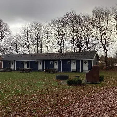 Stay, Steps From Mariehaven * Ansager